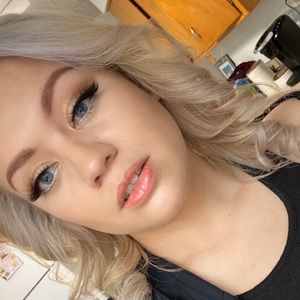 Meet your Posher, Araceli